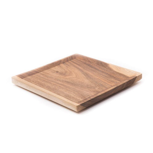 OSTE square serving plate – walnut wood in warm tones, low feet